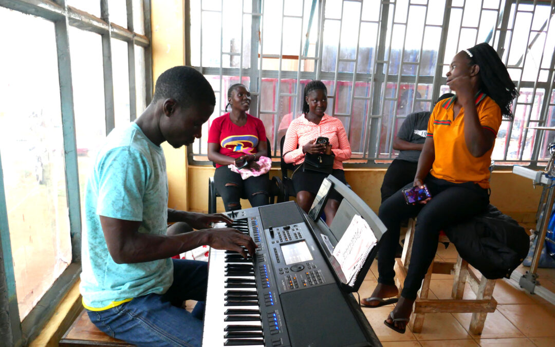 Partnerships with Artists, Coaches & Trainers