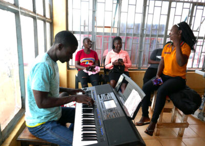 Partnerships with Artists, Coaches & Trainers